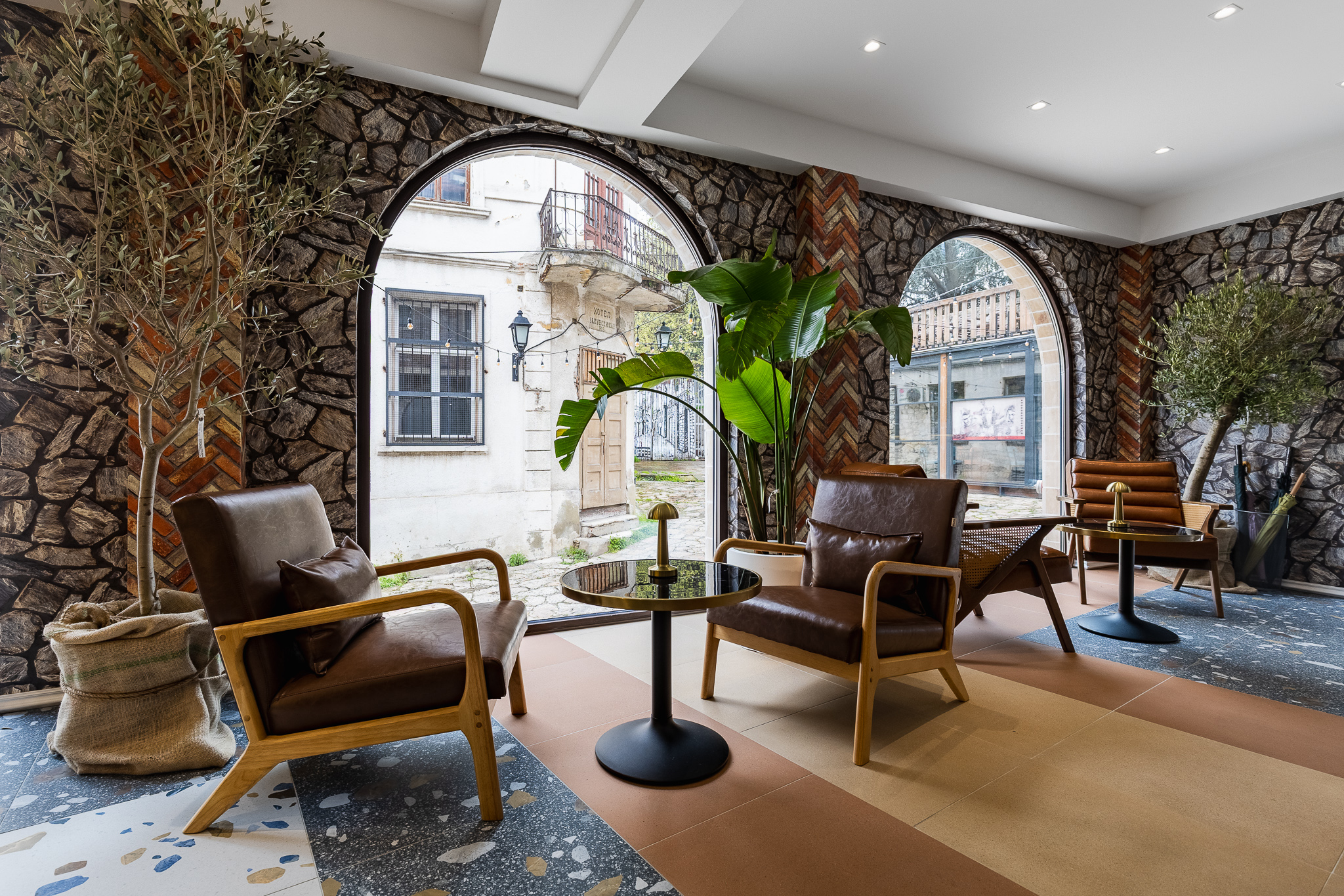 Old Stone Hotel